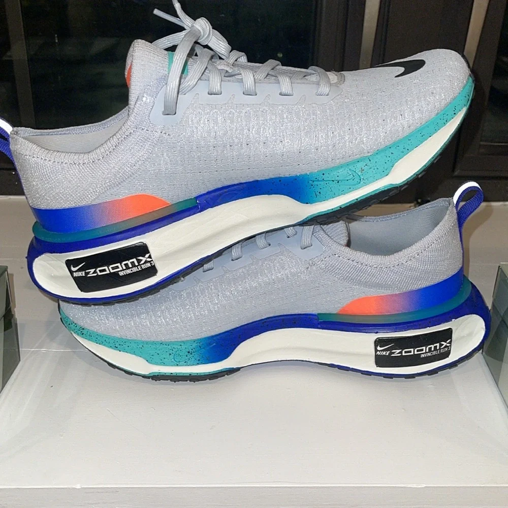 ❗️unisex invincible run 3 NWT❗️ - Picture 6 of 8